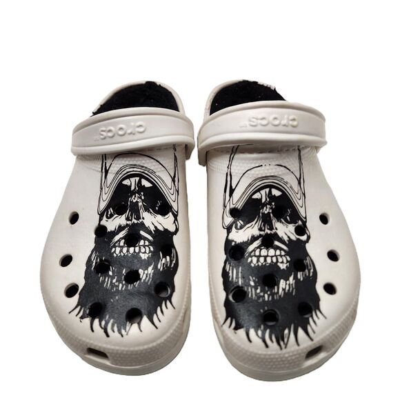 Crocs Lined Clog Shoes | Women’s Size 7 | Luke Combs Skull edition - Picture 1 of 8